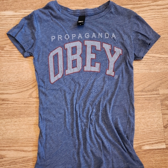 EUC Obey Women's T-Shirt, Size S - Picture 2 of 5